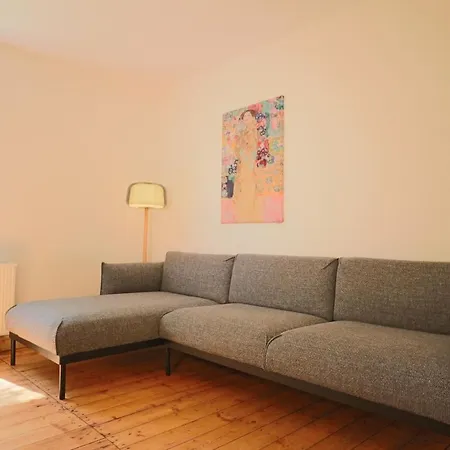 Gemuetliches Schmuckstueck Mit Zwei Schlafzimmern *